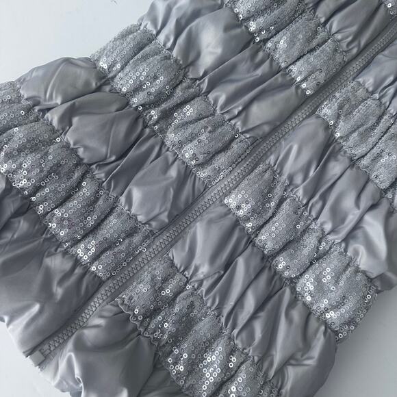 Girls' HEART~n~CRUSH Silver Sequin Puffer Vest - Medium - Picture 2 of 5